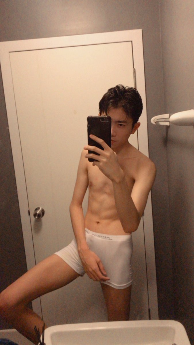 pravarittt's tweet photo. น้อนนน Ig : pravarittt #รีทวิตให้ด้วยนะครับ https://t.co/ROWaM6GFfG