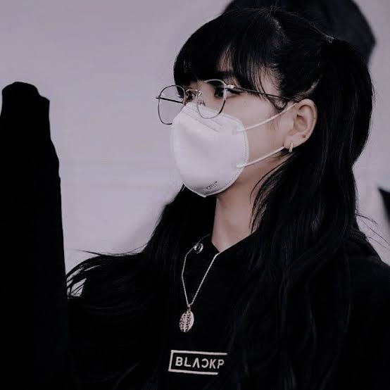 say_lalasa's tweet photo. #lisa #bplisa https://t.co/WnfXIhCvb0