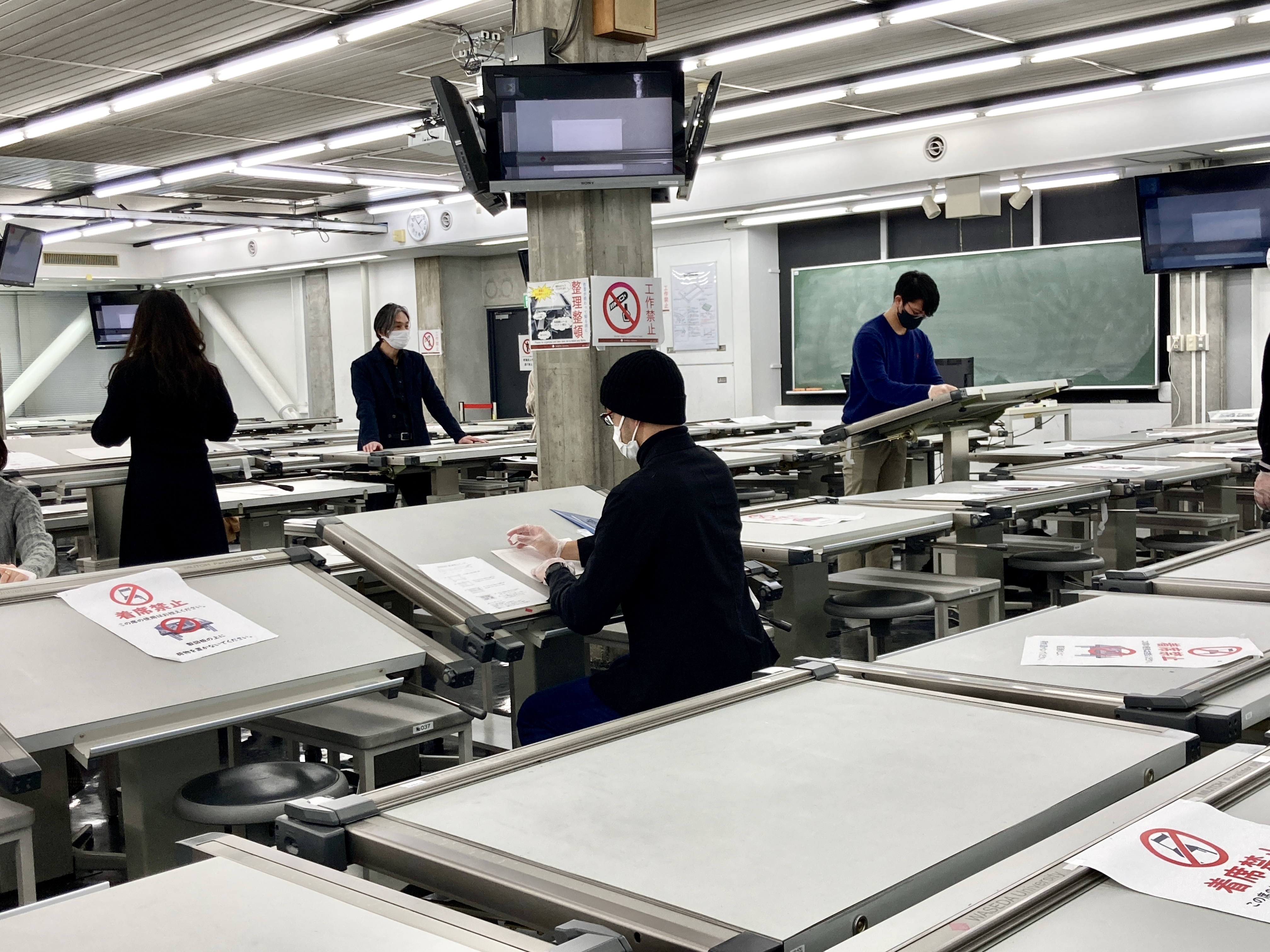 早稲田大学芸術学校 製図レクチャーを開催しました 三角定規 平行定規の使い方説明から始まり 教員のお手本をみながら線を引いていく体験をしていただきました 夜間 専門学校 建築 早稲田大学 T Co Zde1lljp1z Twitter