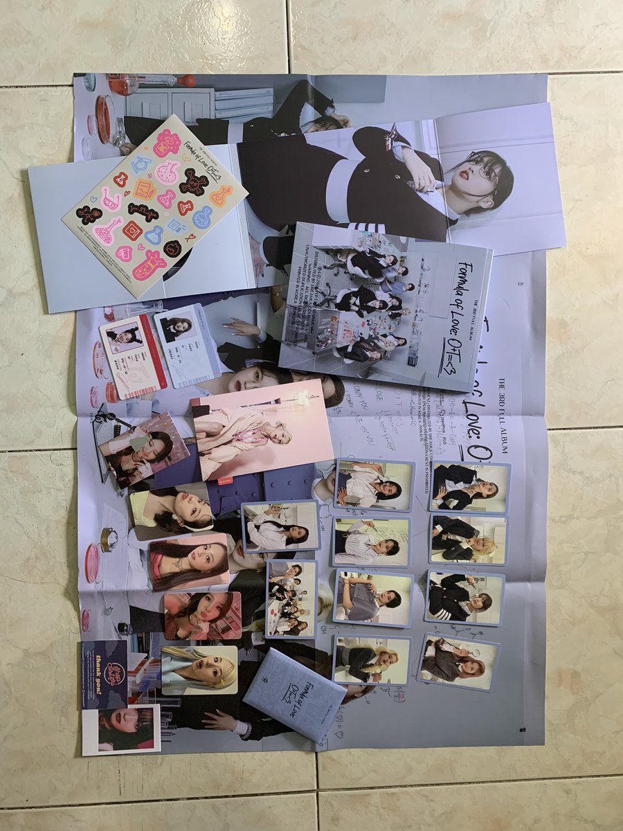 bri15an_'s tweet photo. Dumating na rin ang first-ever Sealed Album ko and first TWICE album ko ♥️  Thank you so much @shopasteriPH for being responsive and for the good service! One for the books! Natagalan man pero at least nakarating in good condition. The best kayooo ✨ yeheyyyy 🥳🥳🥳 #SAPH_Proofs https://t.co/9F5JvDfT1d