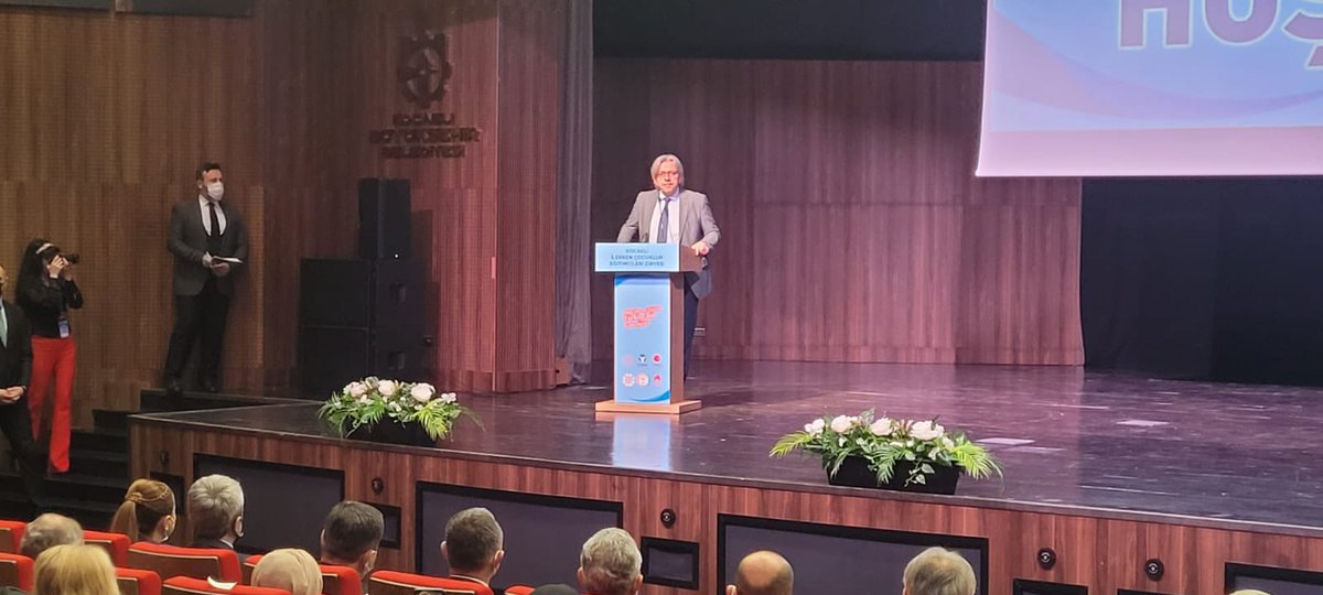 ademcilek's tweet photo. 1. Erken Çocukluk Eğitim Zirvesi başladı. Alana katkı sağlaması ve sıradaki zirveler için örnek olması dileğiyle emeği geçenlere teşekkürler…. https://t.co/QVqAWjlrJB