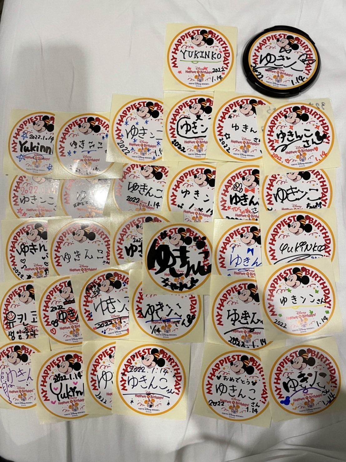 Yukinko 14 ディズニーキャストさんありがとう にしてもたまたま韓国語話せる方に会って あ 韓国語話せるんですか て聞いちゃった私笑笑 韓国行きたすぎる笑笑 そしてハングルで書いてもらった ディズニー ディズニーシー バースデーシール