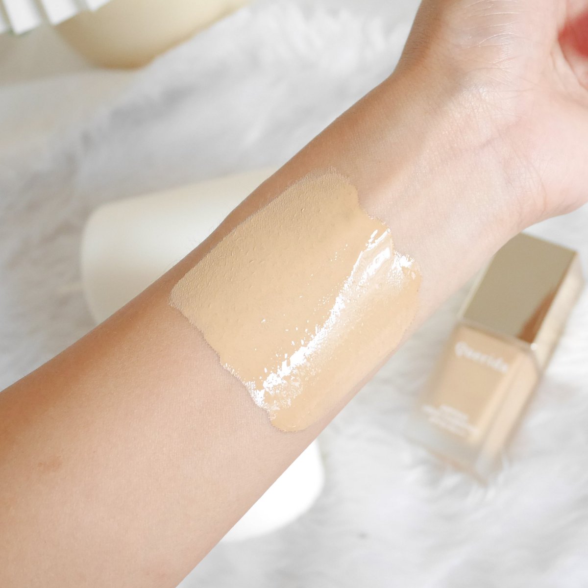 MooMooKhunn's tweet photo. มีรองพื้นมาบอกต่อค่าทุกคนน 
QUERIDA AMPOULE LIQUID FOUNDATION SPF50 PA+++ รองพื้นเนื้อบางเบา ปกติเนียนกริบ เกลี่ยง่ายมากก จะใช้แต่งหน้าลุคไหนก็คือปัง! เราใช้สี Sand ผิวสองสี คือเข้ากับสีผิวเรามากทุกคน ชอบอะ อยากให้ทุกคนได้ลองง #ใช้ดีบอกต่อ https://t.co/xlLpLI6uEF