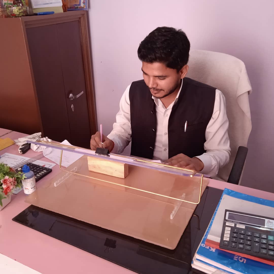 GuptaPraddep's tweet photo. #NewProfilePic https://t.co/9xjSNKuXP9