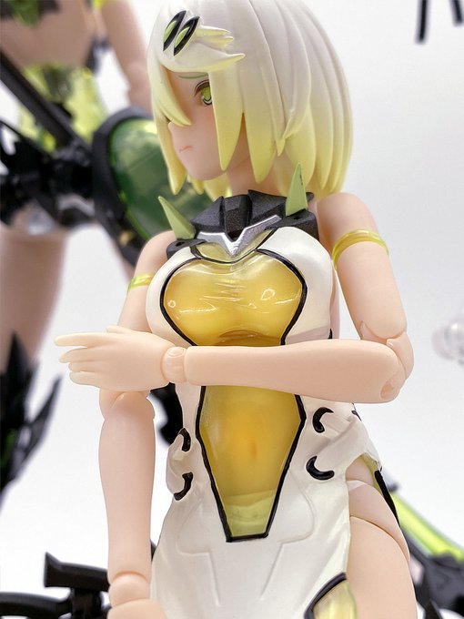 細部の作り込みの中々良いです。
そしてクリアパーツの使い方がエロい! 