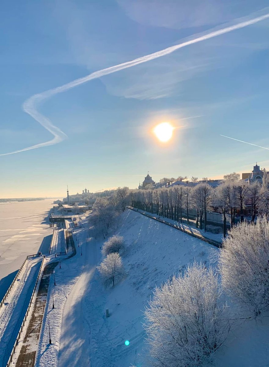 exeyaro's tweet photo. Volga Embankment, Yaroslavl.  Picture by Alexei Volkov https://t.co/28V1Or5GfT