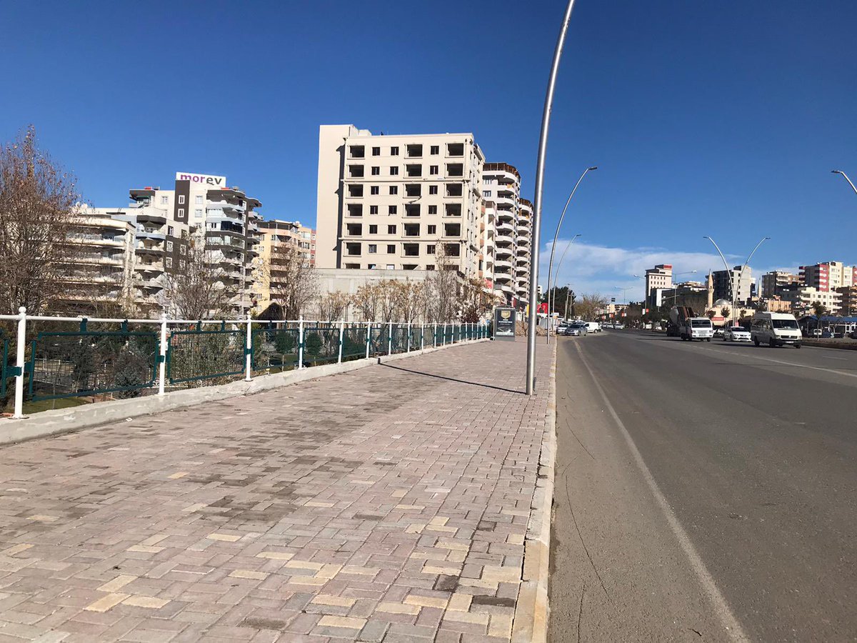 sbbfenisler's tweet photo. Karaköprü ilçesi Narlıdere Kavşağı Menfez kaldırım ve korkuluk işleri ile birlikte çalışmalarımız tamamlandı. 

@zabeyazgul https://t.co/7OmLEGRNZT