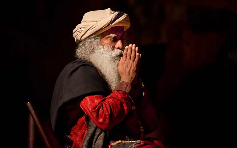 SadhguruJV's tweet photo. There are many ways to attain mukti or ultimate liberation – through pure energy, awareness, absolute selflessness, or devotion. Devotion is the quickest way. #SadhguruQuotes #Thaipusam https://t.co/JJmvLGbeEg