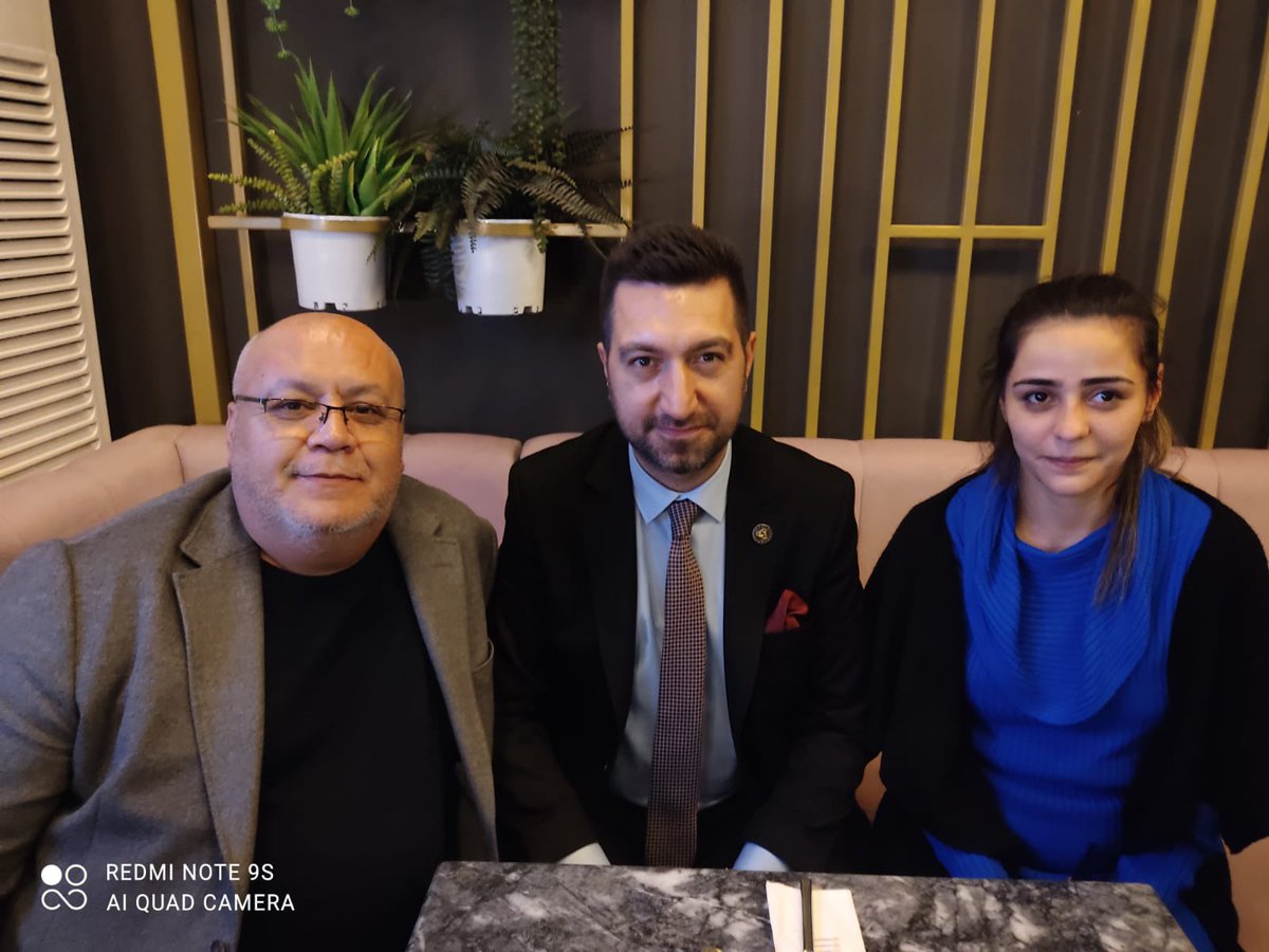 Milli Beka Hareketi İzmir İl Başkanımız Tevfik Aladağ kardeşimin danışmanı Elif Tunbul kardeşim tüm gücüyle haklı davamıza destek oluyor Allah ondan ve tüm dava kardeşlerimden ebedi razı olsun…

Kadınlar bizim baş tacımızdır…