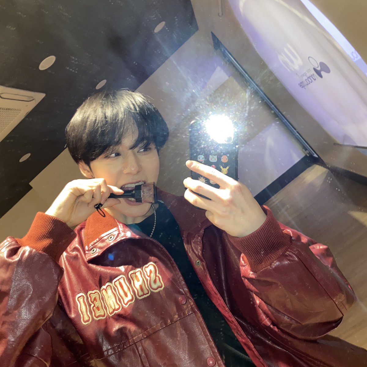 [#WOONG_MIRROR] 

바쁘다 바빠 현대사회🔥

#HWANWOONG #환웅 #웅미러