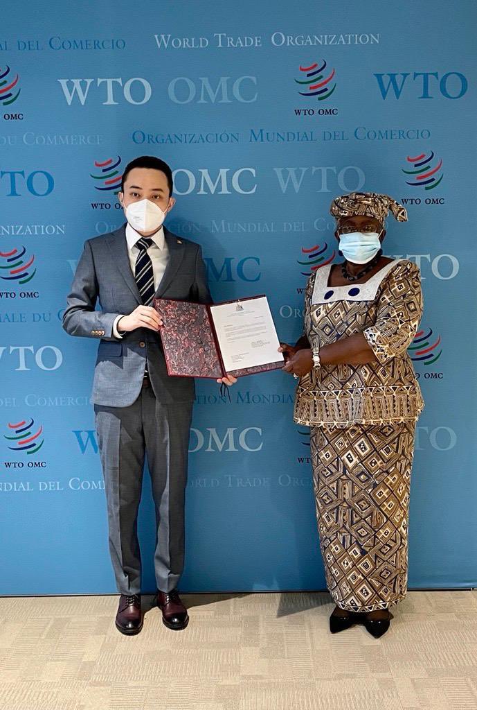 Receiving credentials from and discussing special economic development needs of Small island Economies (SIDS) with Grenada’s Ambassador H.E Justin Sun <a href="/justinsuntron/">H.E. Justin Sun 🍌</a>.