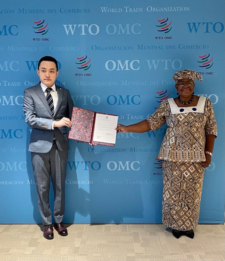 NOIweala's tweet photo. Receiving credentials from and discussing special economic development needs of Small island Economies (SIDS) with Grenada’s Ambassador H.E Justin Sun @justinsuntron. https://t.co/6BypIMUrkh