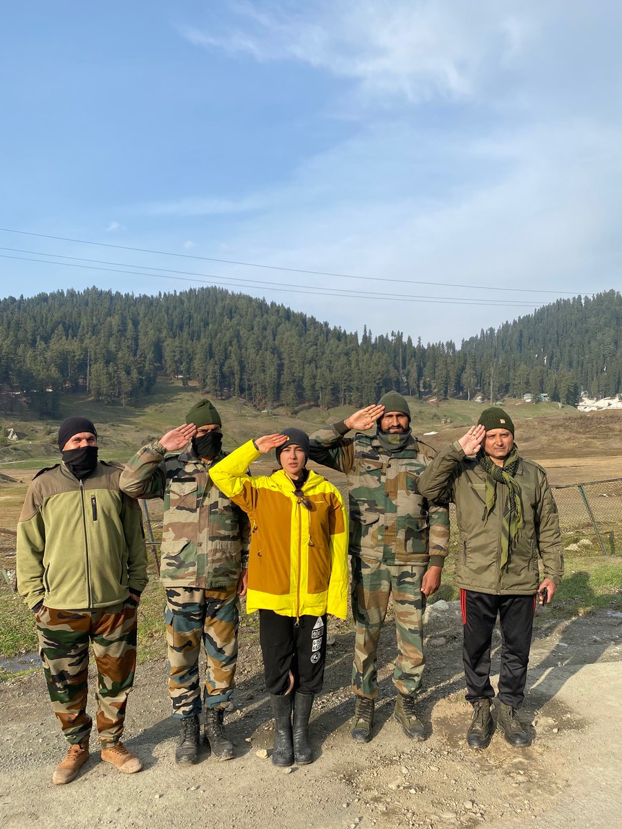 Thank you for keeping us safe and secure. Jai Hind 🙏🏻🇮🇳
#ArmyDay