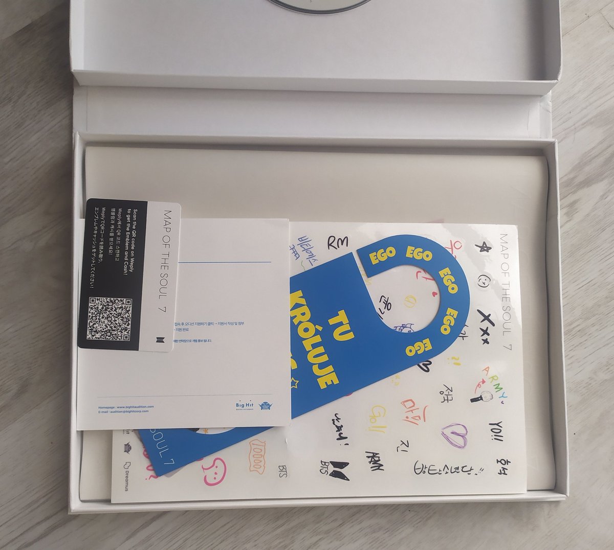 jimzigirl's tweet photo. SPRZEDAM

album bts wersja 1
płyta odsłuchana raz, album cały ten czas leżał grzecznie na półce. 

mogę sprzedać bez karty za 80 złotych lub z kartą za 90-100

odbiór osobisty (najlepiej centrum WAWA)
#sprzedam #sprzedamkpop #kpopowy #sprzedamwawa 

proszę o rt !!!!!! https://t.co/RywCIIvuGN