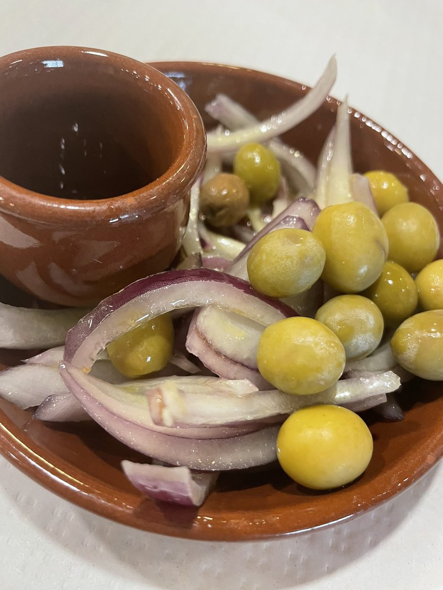 FerranMontardit's tweet photo. Avui un clàssic, el morro a la brasa del restaurant @labrasador de Lleida. #alifara @EsmorzarsLleida https://t.co/85CzpkAZHv