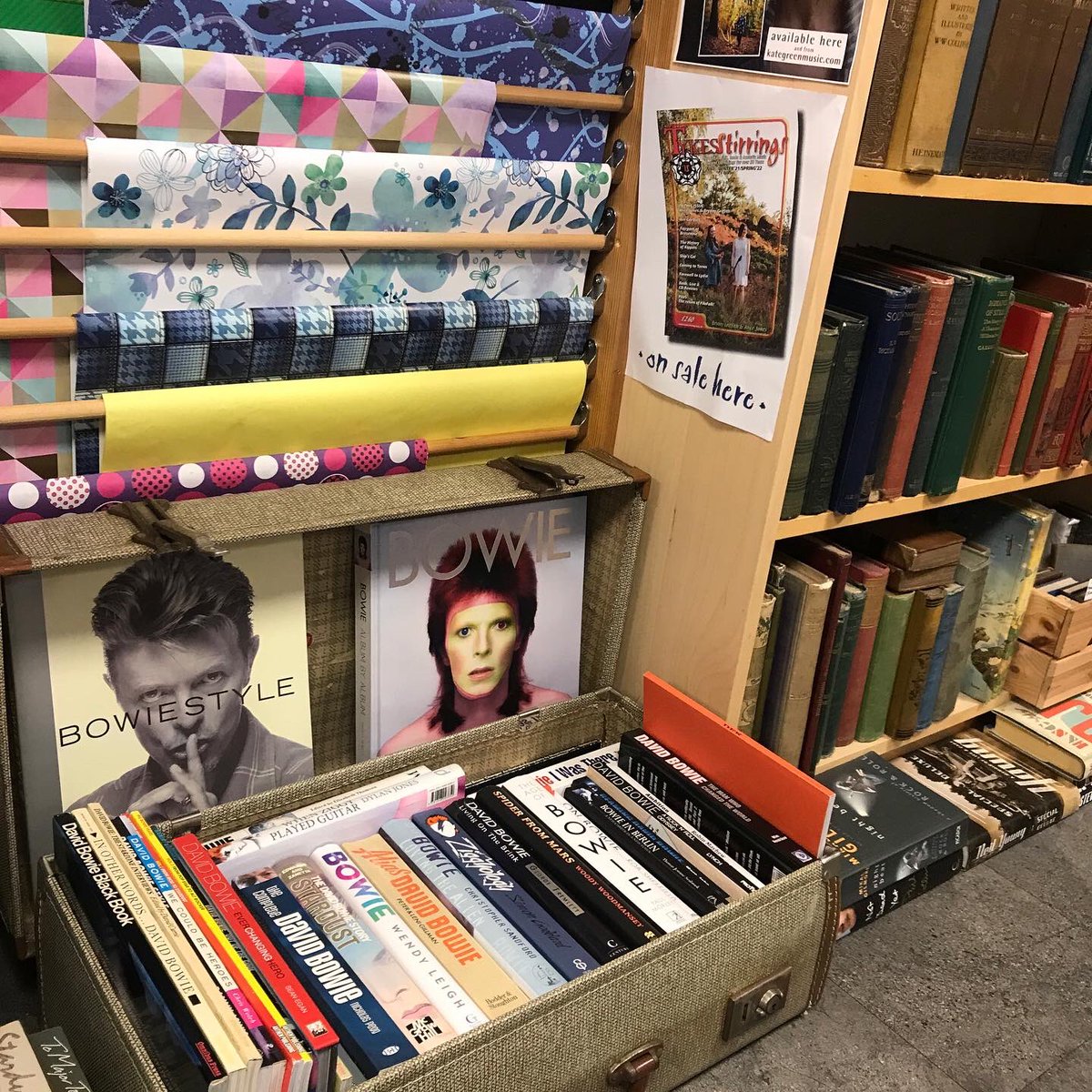 KIbooksandmusic's tweet photo. Now, just where to put all those #davidbowie books in a shop with full shelves? Necessity is the mother of invention #ziggystardust #aladinsane #thinwhiteduke #booksandmusic #kelhamisland #indiesheffield https://t.co/ZbM0B6xOmM