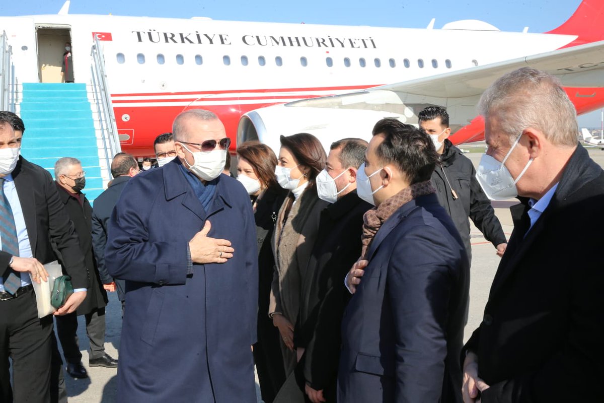 Cbekle's tweet photo. 📍İzmir Adnan Menderes Havalimanı 

Aydın programı öncesi, Genel Başkanımız ve Cumhurbaşkanımız Sayın @RTErdogan'ı havalimanında karşıladık. https://t.co/NUTvkNCxLD