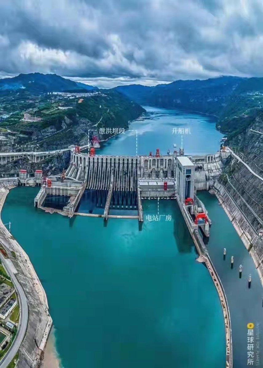 zlj517's tweet photo. After generations of hard work, #China now has the largest number of dams. 
#Hydropower has empowered the Chinese people and our goal towards #carbon neutrality. https://t.co/xavuVW8UEj