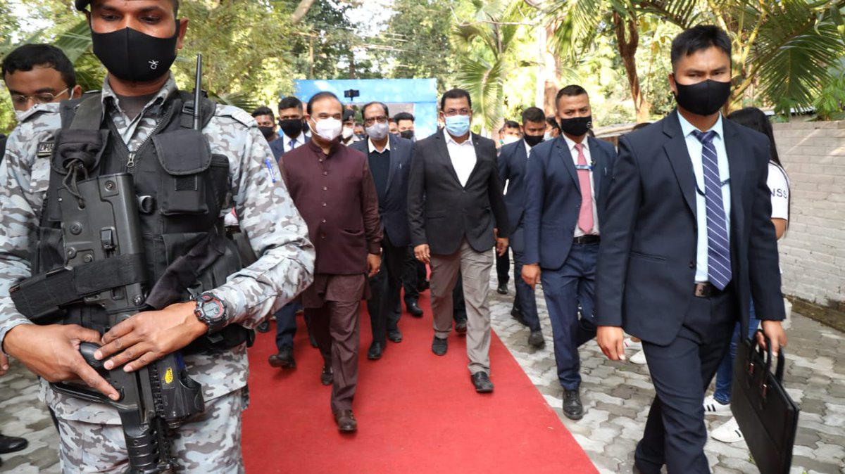 himantabiswa's tweet photo. Established in 1944, Nowgong College has given many bright minds to the state &amp; the country.

Humbled to be among the students, faculty &amp; alumni of the prestigious institution while declaring it as a State University. https://t.co/FYi7OkUyw3