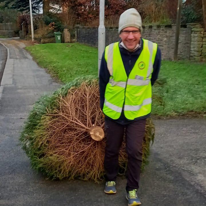 ECHospice's tweet photo. π¦π Christmas Tree Collection 2022 is GO! ππ¨
Our vans and crews are out on the roads around East Cheshire and are busy collecting more than 6500 trees over the weekend! If you see one of our vans, give them a smile and a wave ππ
#echtrees @echtrees https://t.co/pRYuDWBHib
