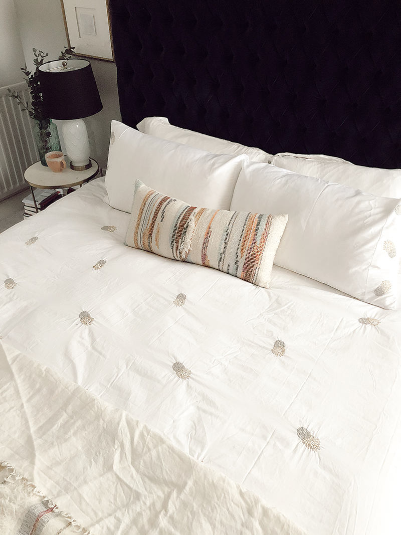 I haven't always appreciated good sleep, but now that I do, oh my word! It's EVERYTHING! 🤍

Over time, I have curated a list of simple things that help me sleep better, from finding the best room temperature to ensuring a -clutter-free environment 🌙

monicabeatrice.com/simple-steps-y…