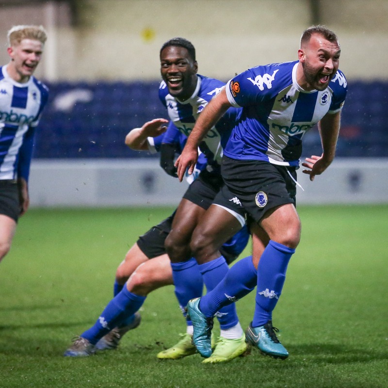 ChesterFC's tweet photo. ✍️ James Horsfield has signed a contract with #ChesterFC until the end of the season.

💙 Great to have you staying on board, @HorsfieldJ! 🐎

🔵⚪️ #InItTogether #UTS 🦭🦭