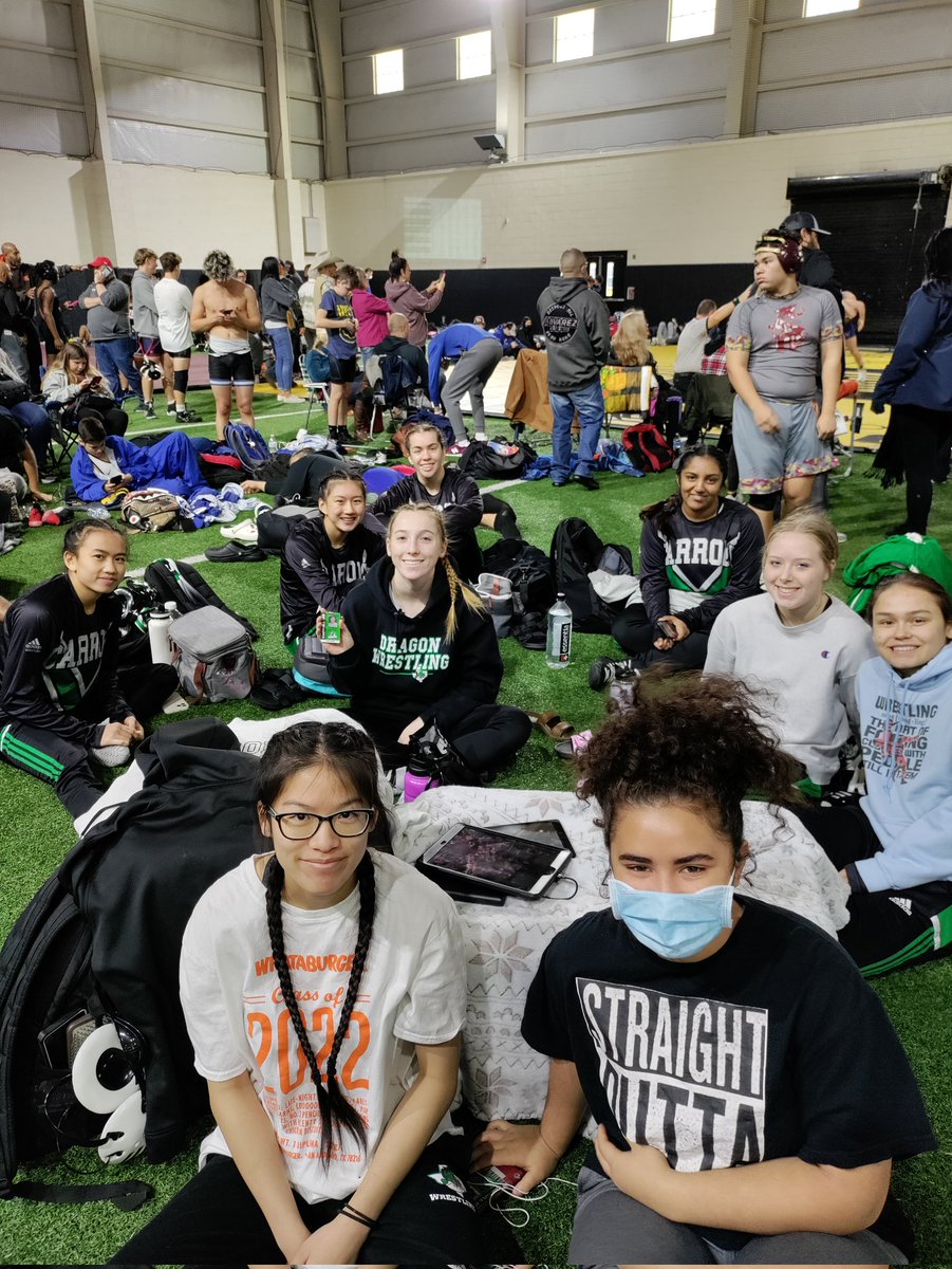 DragonWrestling's tweet image. Girls are weighed in and ready to keep the ball rolling! #ProtecttheLead #notloading #dragonproud #itssocoldoutside