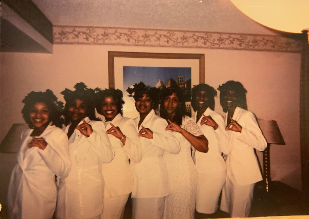rachellproctor's tweet image. [💕THIS IS A SERIOUS MATTER💚] Happy Founders Day to all my Illustrious Sorors of @akasorority1908 as we celebrate 114 years of sisterhood and service!

#firstandthefinest #aka1908 #7club #tail #alphakappaalpha #1908 #zetamu