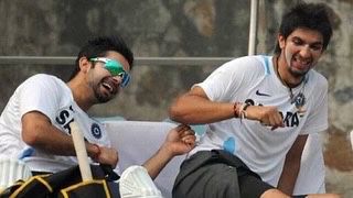 ImIshant's tweet photo. I still remember back 2017 in South Africa, where u told me its high time to win series in these countries. Yes, we didn’t win 2017-18 series in Africa, but we went to Australia &amp; beat them in Australia. In England 2017-18 series we lost, but we know as team how close we came! https://t.co/2ehe6Sp6yi