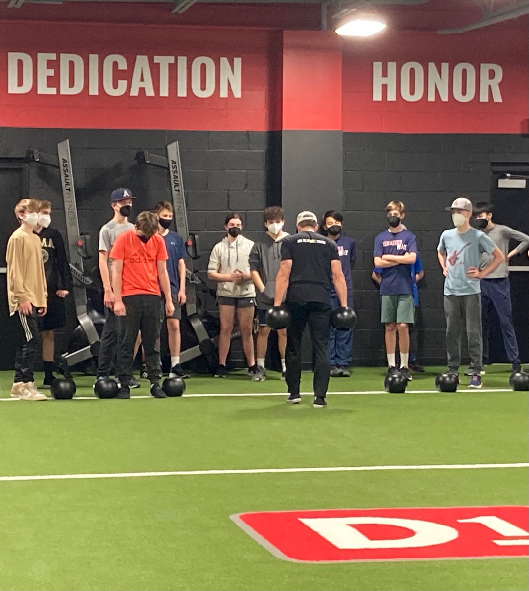 ASBR_Senators's tweet photo. Omicron not keeping our kids from getting their work in SAFELY. #HeroesWearMasks #SenatorsWay https://t.co/LfYtaRcEWL