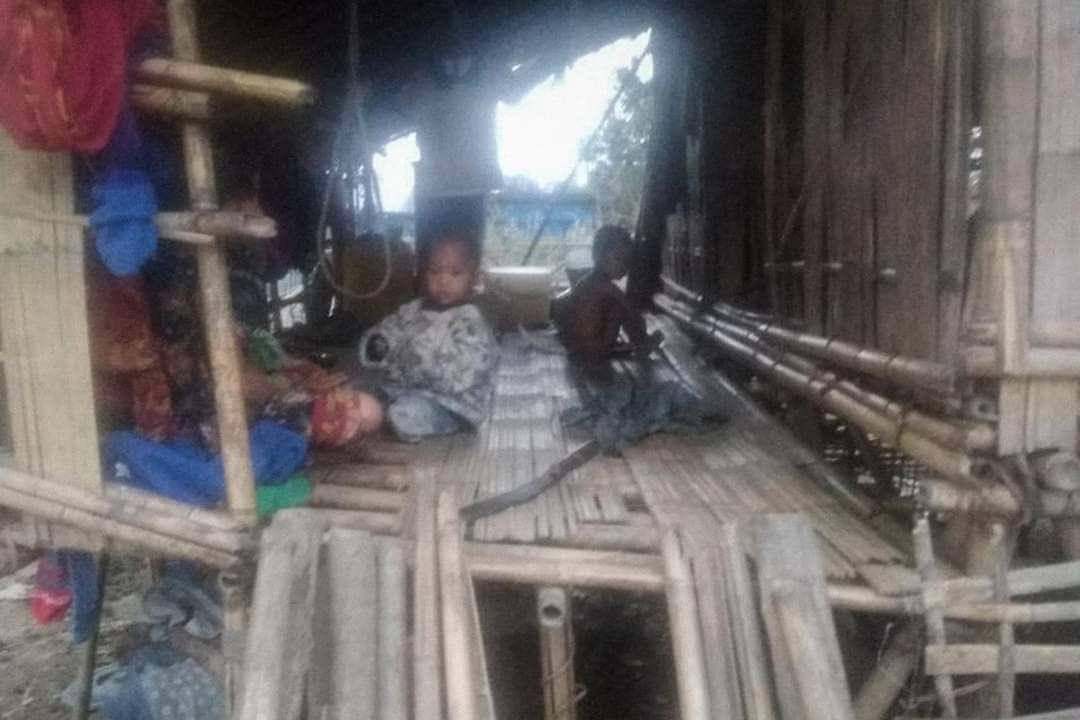 pyaemhu's tweet photo. The adolescent girls from IDPs camp of Kyauk Taw have faced with some sort of inconveniences for having no adequate access to basic needs like underwears and being poked fun at them by the boys.#NoFlyZoneInMyanmar #2022Jan15Coup #WhatsHappeningInMyanmar https://t.co/05t6XW1jGV
