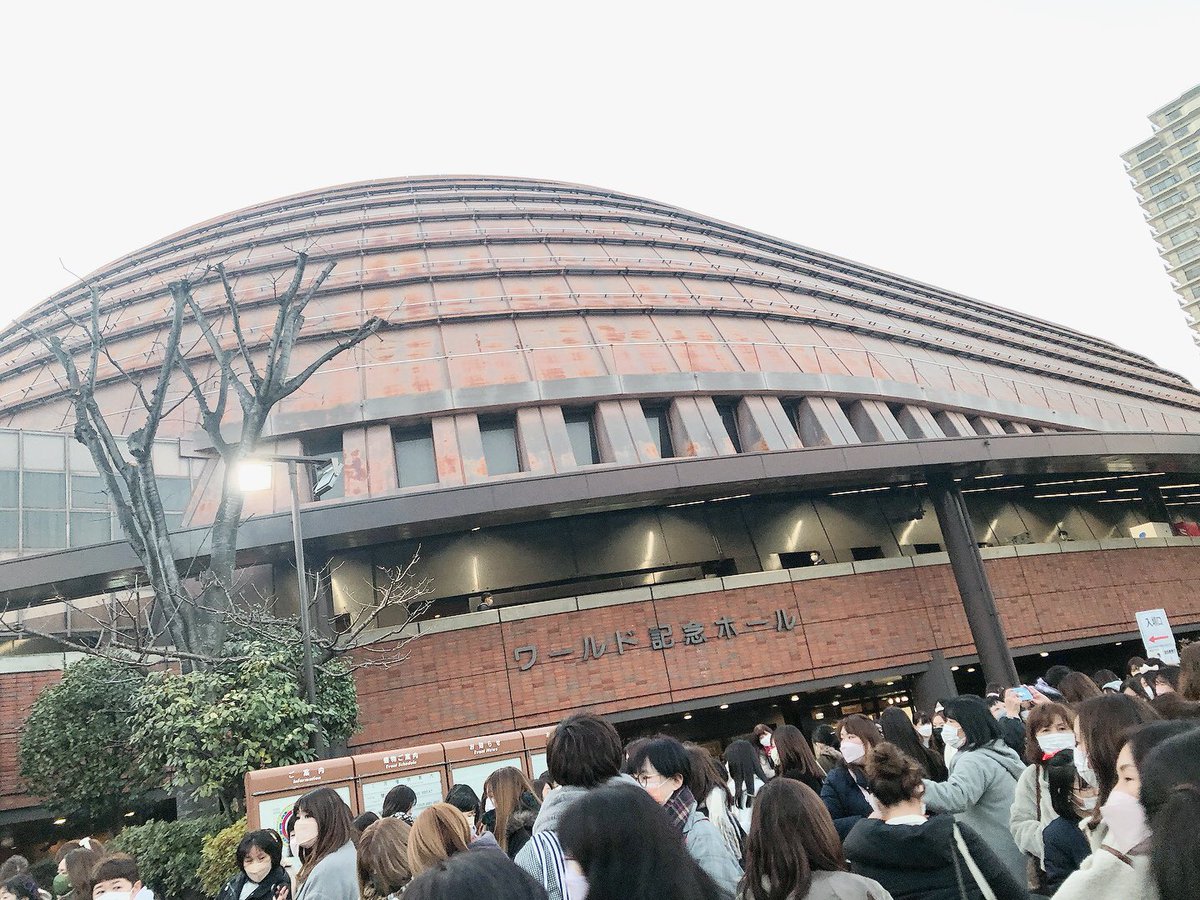 8festival's tweet image. LIVE行くと、やっぱEIGHTERで良かったと思う🖤💜🧡💙💚
スタンド1列目でバックステージ近くで最高過ぎた☺️
丸ちゃんとにかくファンサ良すぎー！！
章ちゃんはもうちょっとご飯食べて下さい、心配です（笑）

#8BEST
#関ジャニ