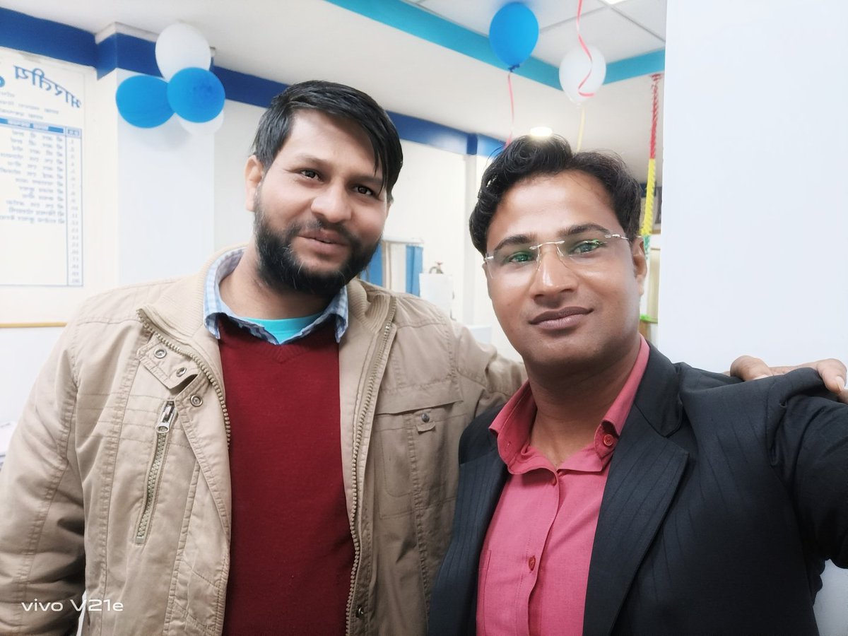 flutist_naresh's tweet photo. I went to SBI Sambhar Lake Branch Today. It was great to see my College Senior Sh.Rajendra Bairwa Ji Sir on the #Branch_Manager's Chair. https://t.co/NrU3rv9oUt