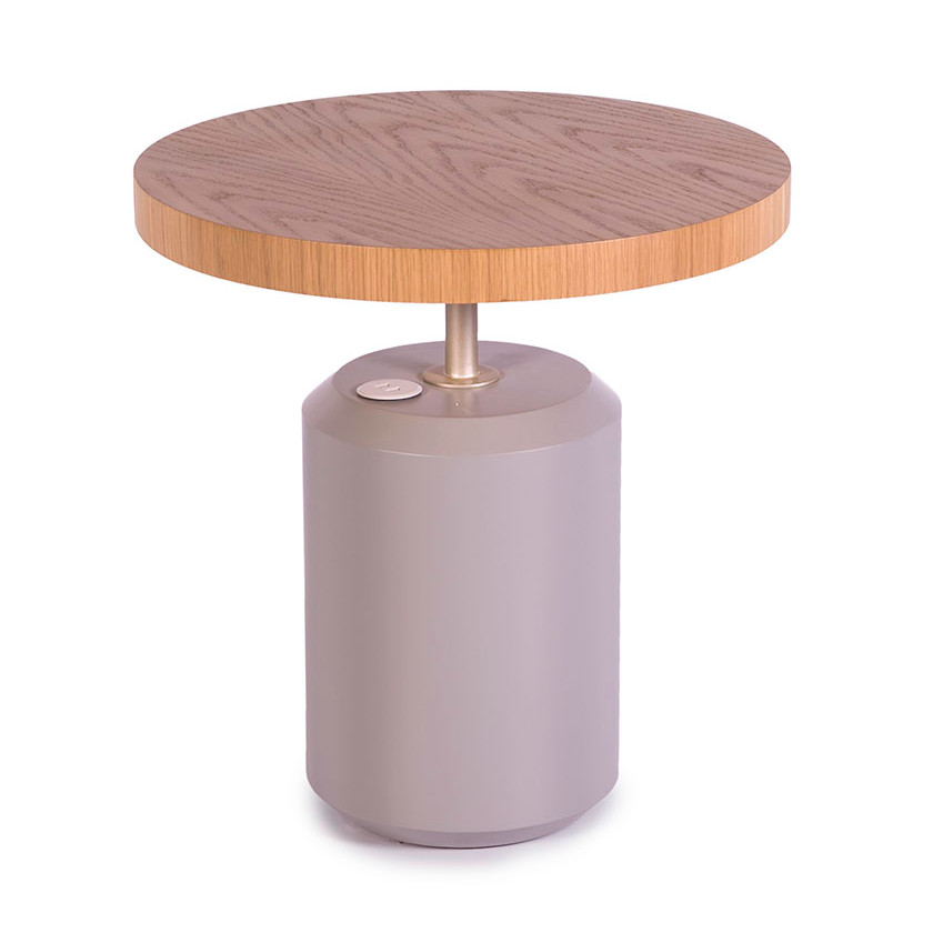 Guimar's tweet image. A mesa lateral Lara é muito prática, além de linda, é claro! A base em concreto e o tampo em madeira são a combinação perfeita e você pode escolher várias opções de acabamentos e medidas. Reparou no detalhe da tomada USB para carregar seus gadgets?
#mesa

bit.ly/3knXIK7