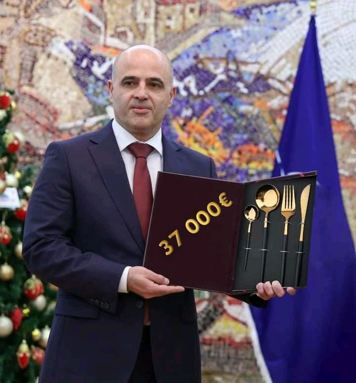 Cek da gi vidite tanjirite...