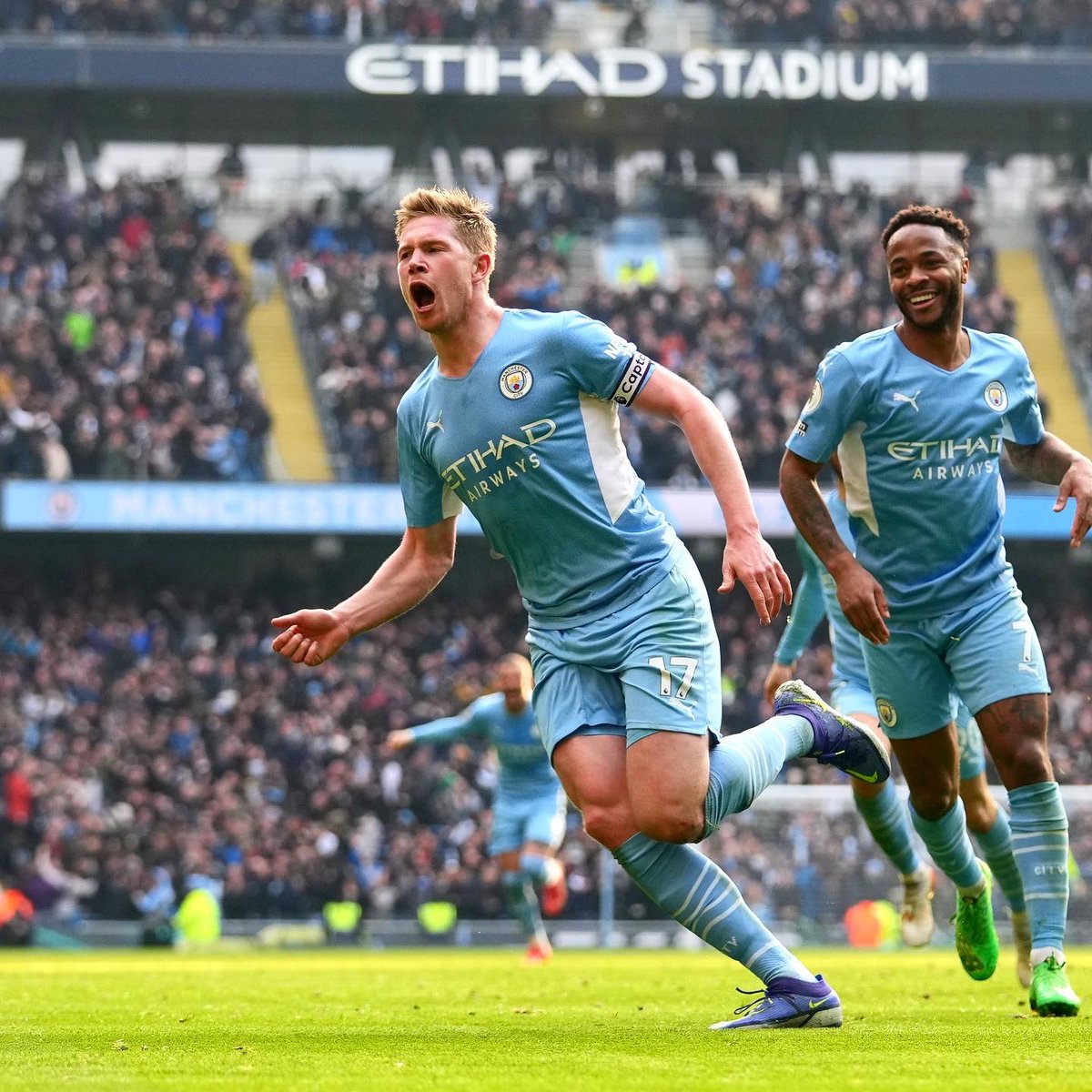 KevinDeBruyne's tweet photo. What. A. Win. https://t.co/IWEwSWdwKF