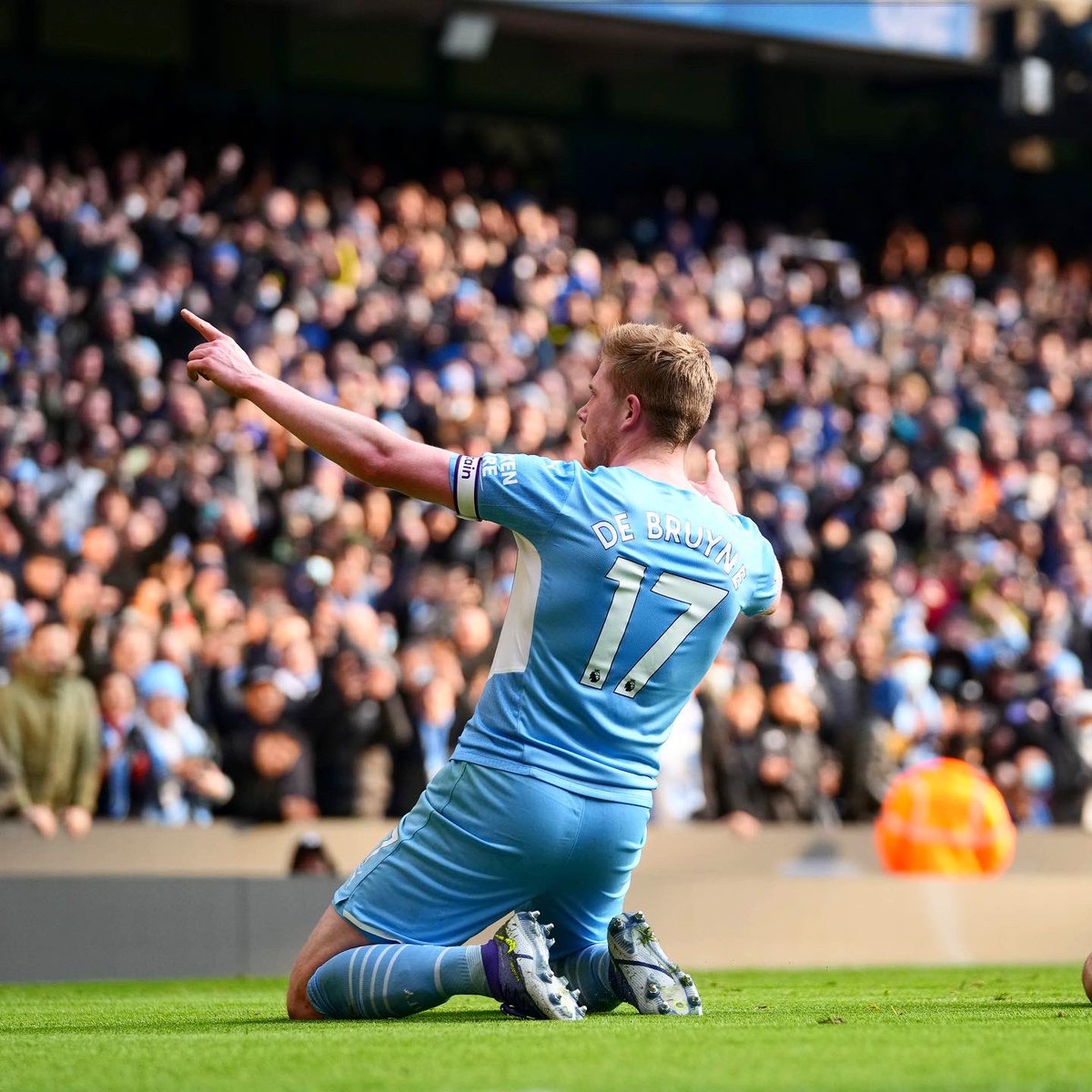 chuteira de bruyne 2021