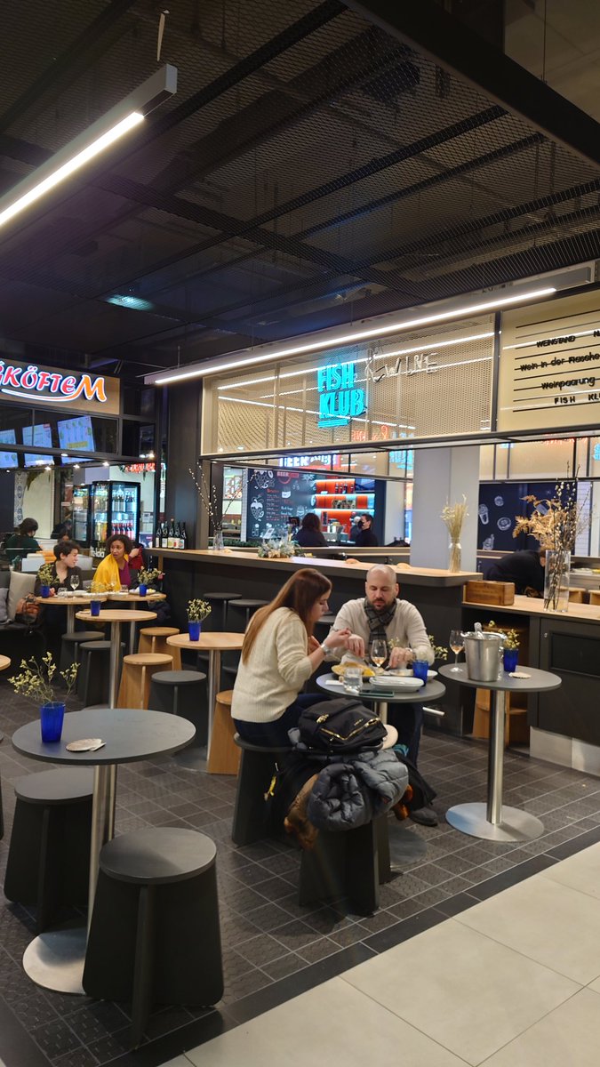 SavlaFaire's tweet image. Been craving fish &amp;amp; chips for a while and finally had it at Fish Klub today. The Wilma branch is a fishmonger with a small restaurant area, so they'll fry anything from the counter for you. This was monkfish, and we also tried brill, both of which were excellent. #CravingSorted