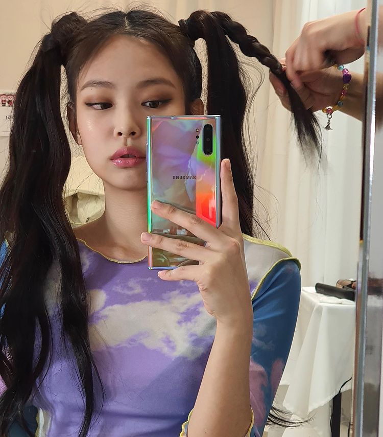AsvasfAsvasf2's tweet photo. بیاید با هشتک منشن بزارید بهتون عکس بدم از دخترمون🐈‍⬛💗

#OurStarJennieDay 
#빛이나는제니_오늘제일빛나
@BLACKPINK https://t.co/SYit8k8Jyz