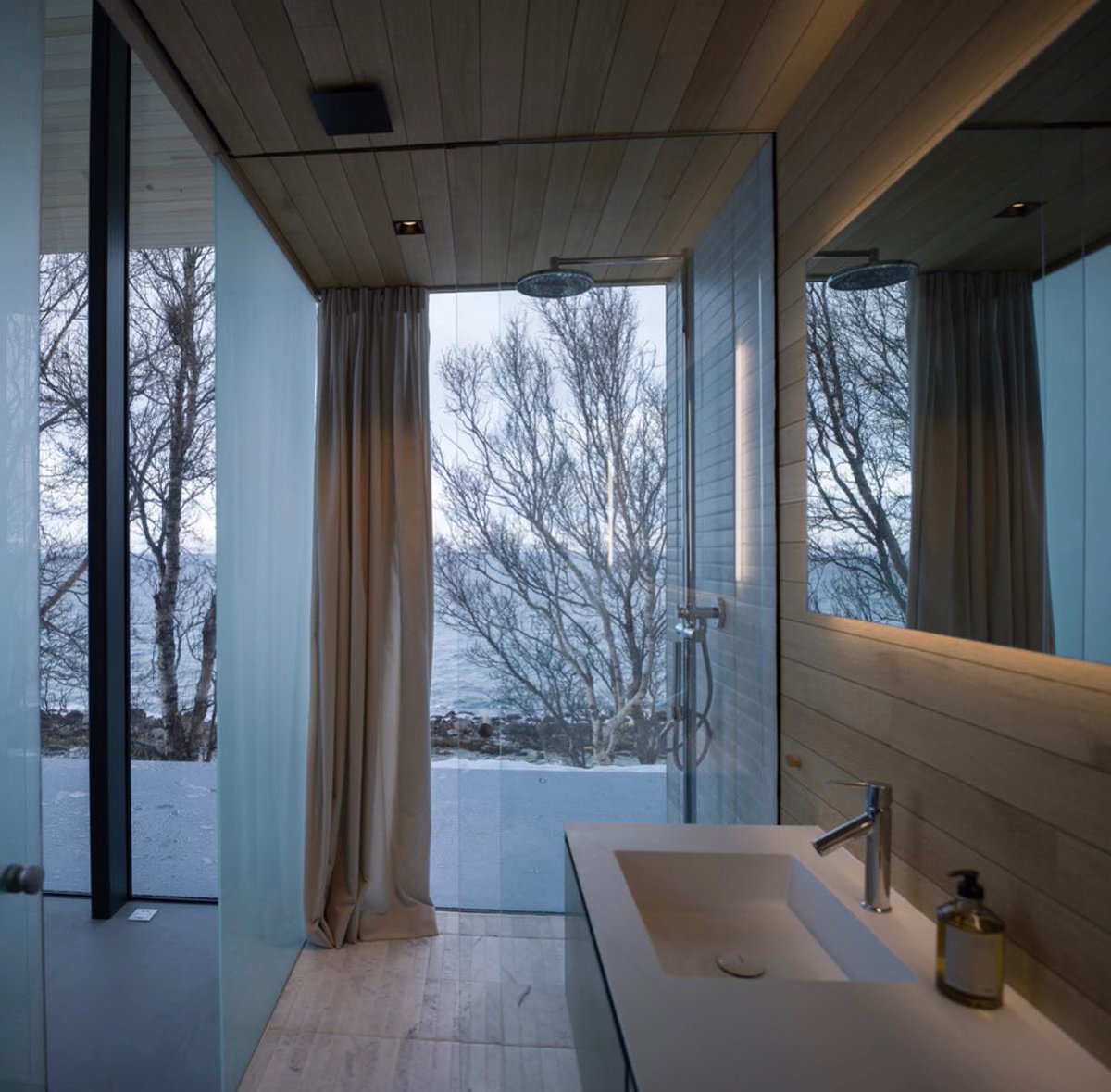 BarbieriStone's tweet photo. Honored to have my Carrara Marble Depthile Collection installed on latest Best Of Year  Project / Bath  Award Winner by INTERIOR DESIGN USA .                                          Project: #snorre_stinessen
Building by: #honkatalot
Photo credit: @AugustStinessen  @MelissaHegge https://t.co/KV8uaVlONX
