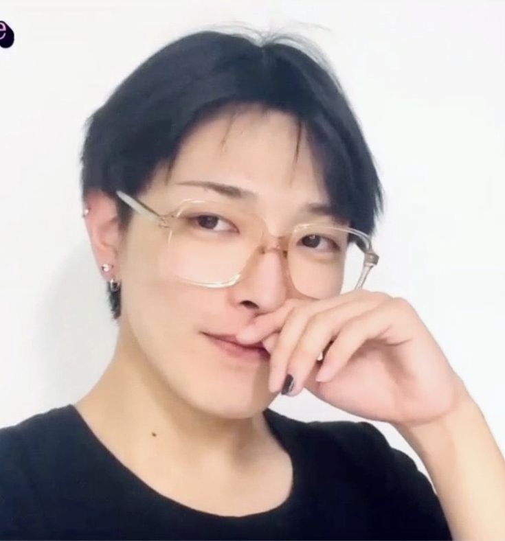 @atzarchive_ #HongJoong without make-up you look more than perfect.
When I see you, the sun always rises with me. 💛🧡❤️💚💙💜
