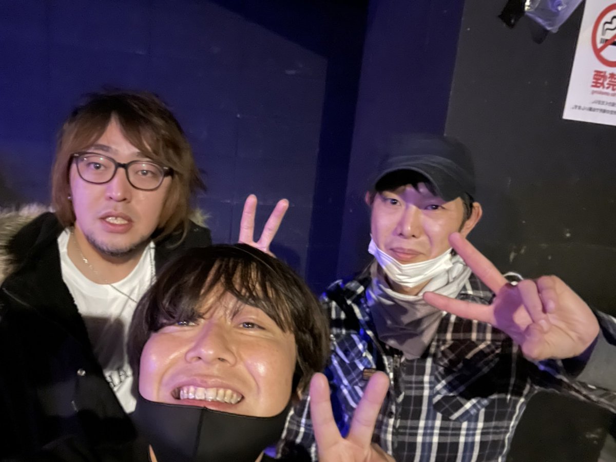 KILI1008's tweet photo. タメ3人写真
#Naykid
#howlingent
#ants https://t.co/YdJsHviiX1