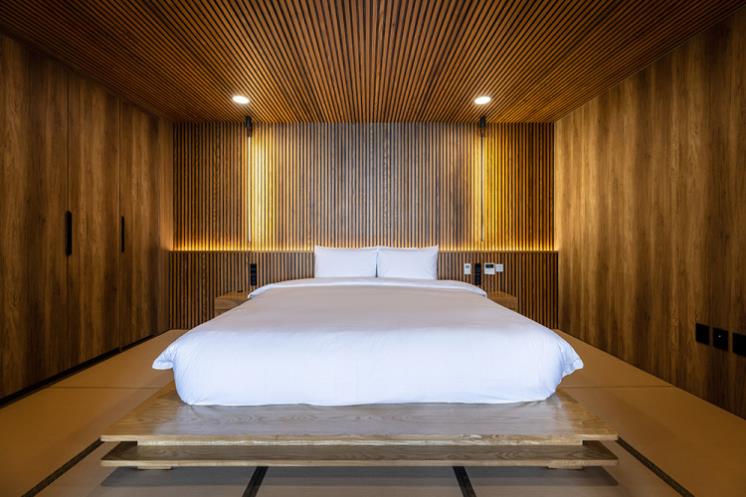 휴가스테이 - 부산
부산 송정 바다의 풍경을 한눈에 담을 수 있는 오션뷰 히노키탕을 만날 수 있는 휴가스테이. 

오션뷰 히노키탕이 있는 료칸 타입 ‘겨울’과 풀빌라 타입의 ‘여름’ 두 가지 타입의 객실을 운영 중이다.