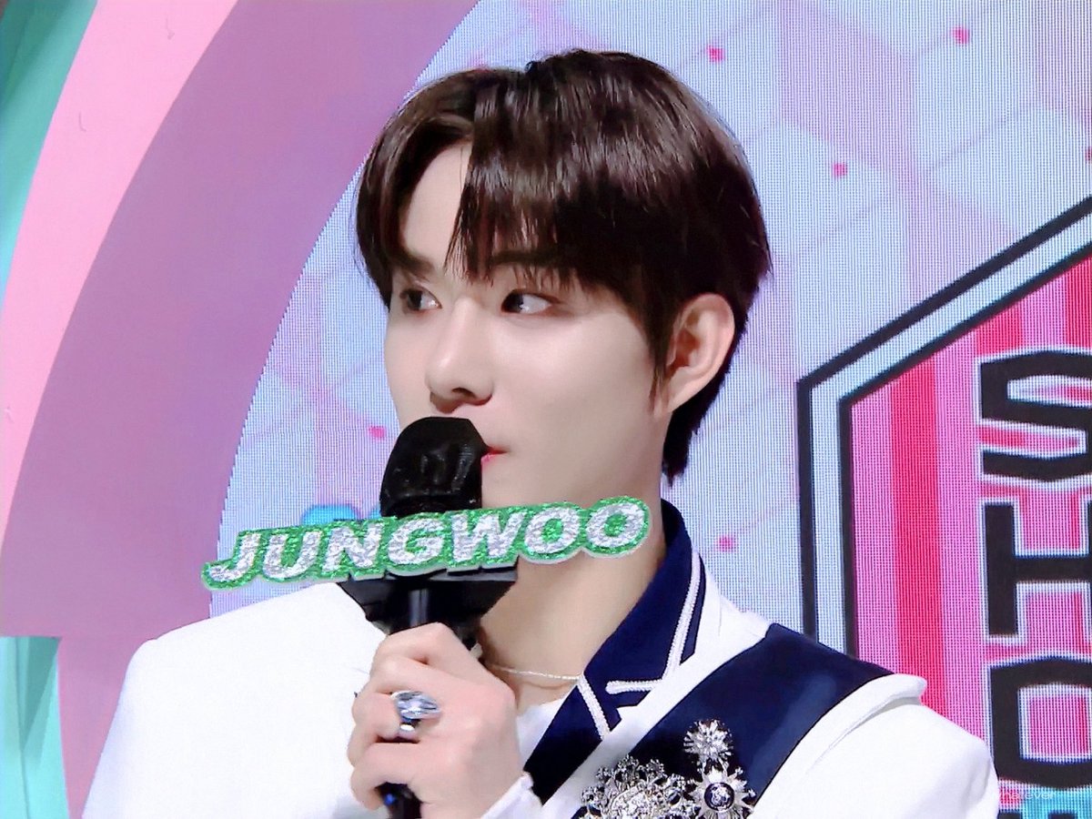 ᴡʜᴀᴛᴇᴠᴇʀ tweet media