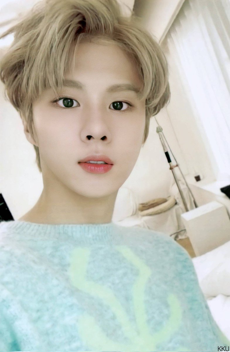 hourlykwseok's tweet photo. #김우석 #KIMWOOSEOK https://t.co/m6CZ2ugg0i