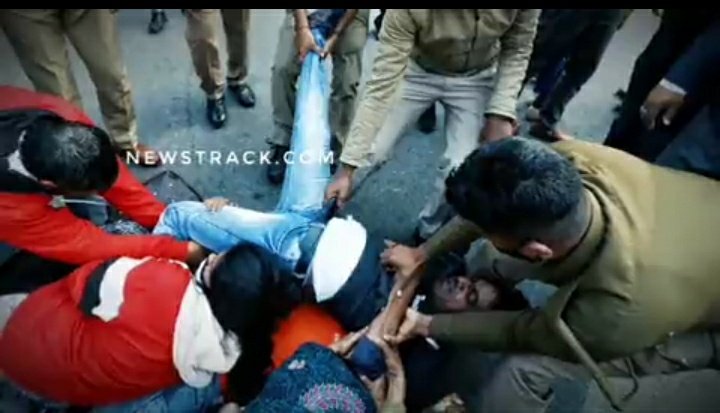 न भूलेंगे हम,
न ये शासन को भूलने देंगे।
योग्यता पार दांव खेलने वालो,
यूपी में #कमल भी न खिलने देंगे।
137500 से रिक्त सभी पदों को योग्यता (90/97) के जोडकर कर न्याय करें

<a href="/BJP4UP/">BJP Uttar Pradesh</a> <a href="/BJP4India/">BJP</a> <a href="/JPNadda/">Jagat Prakash Nadda</a> <a href="/UPGovt/">Government of UP</a> 

#भाजपा_खत्म
#नहीं_चाहिए_भाजपा 
#भाजपा_गद्दी_छोड़ो