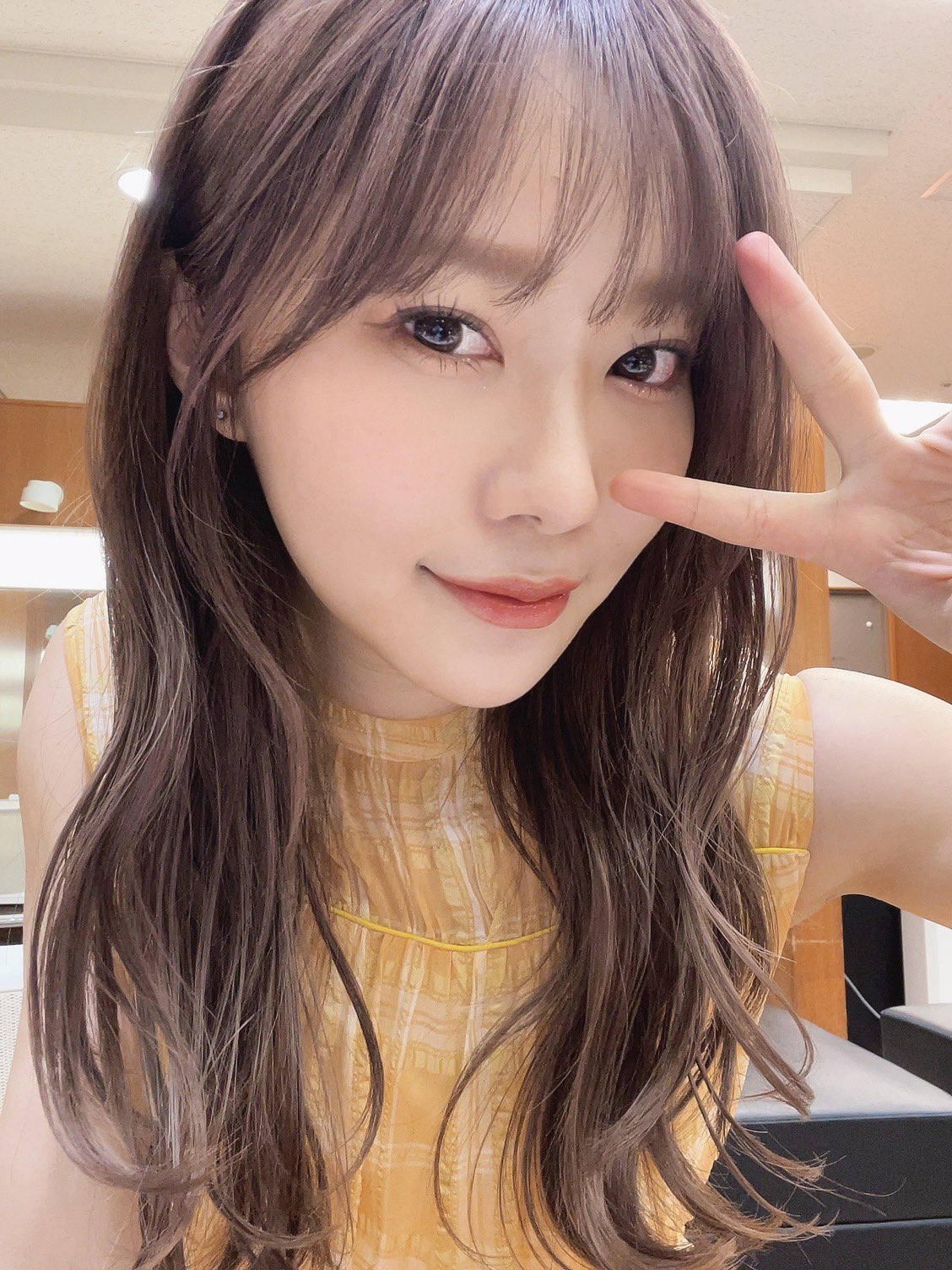 指原 莉乃 今日のメイク好評で嬉しい いつかyoutubeに出しますね カラコンはストロベリークォーツ もうええて T Co Jblgrp8vag Twitter
