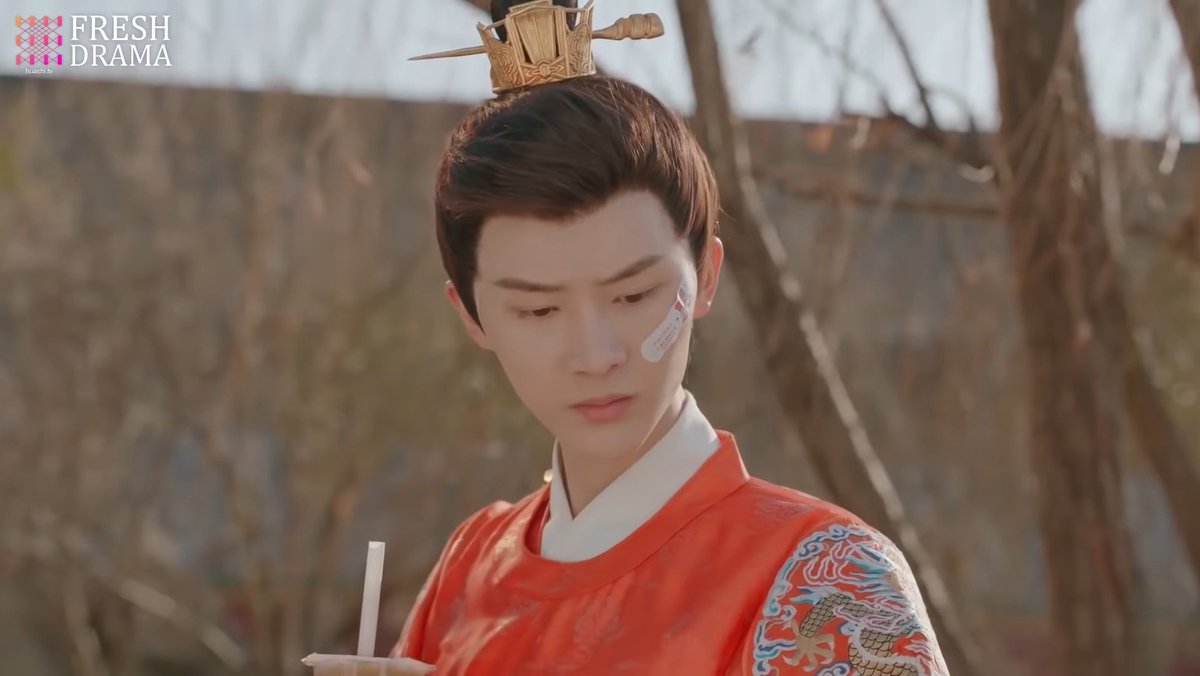 estherbyun13's tweet photo. HAHAHAHAHA Please, I can't stop laughing 😂😂😂
#EmperororBoss #偶然出现的你 #ChenFangtong #YangZe https://t.co/7AolMJ3zMM