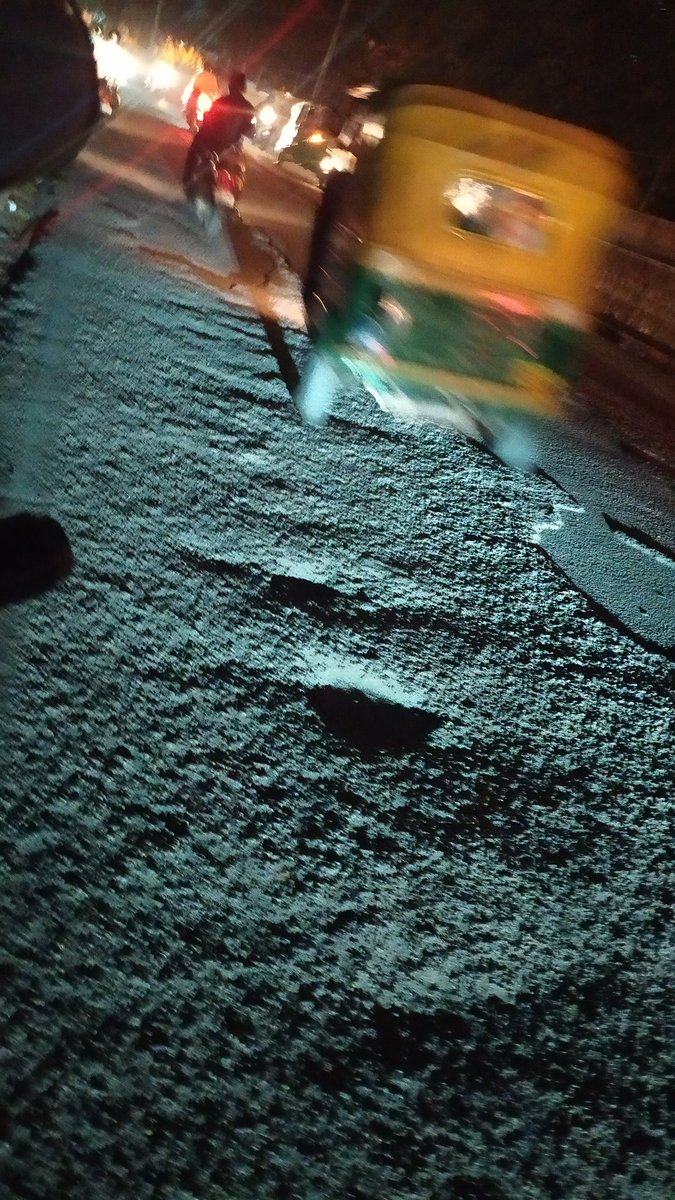 Its_Maheen80's tweet photo. Sir, Nothing is going towards the development of your constituency day by day people are facing problems. #NoProperRoads in HOSAHALLI MAIN ROAD AND #NoStreetLights How long we have to face this. We voted you believing that things will get change and you not taking any actions. https://t.co/Lip1KHUJ8v