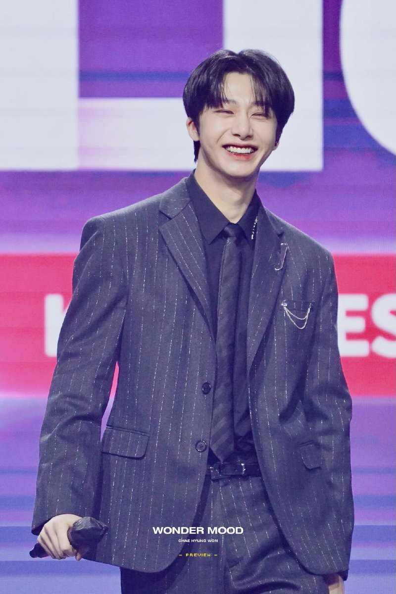 wondermoodhw's tweet image. 220115 preview 
#형원 #HYUNGWON 
#몬스타엑스 #MONSTA_X

ㅋㅋㅋㅋ생일축하해🤍🤍🤍